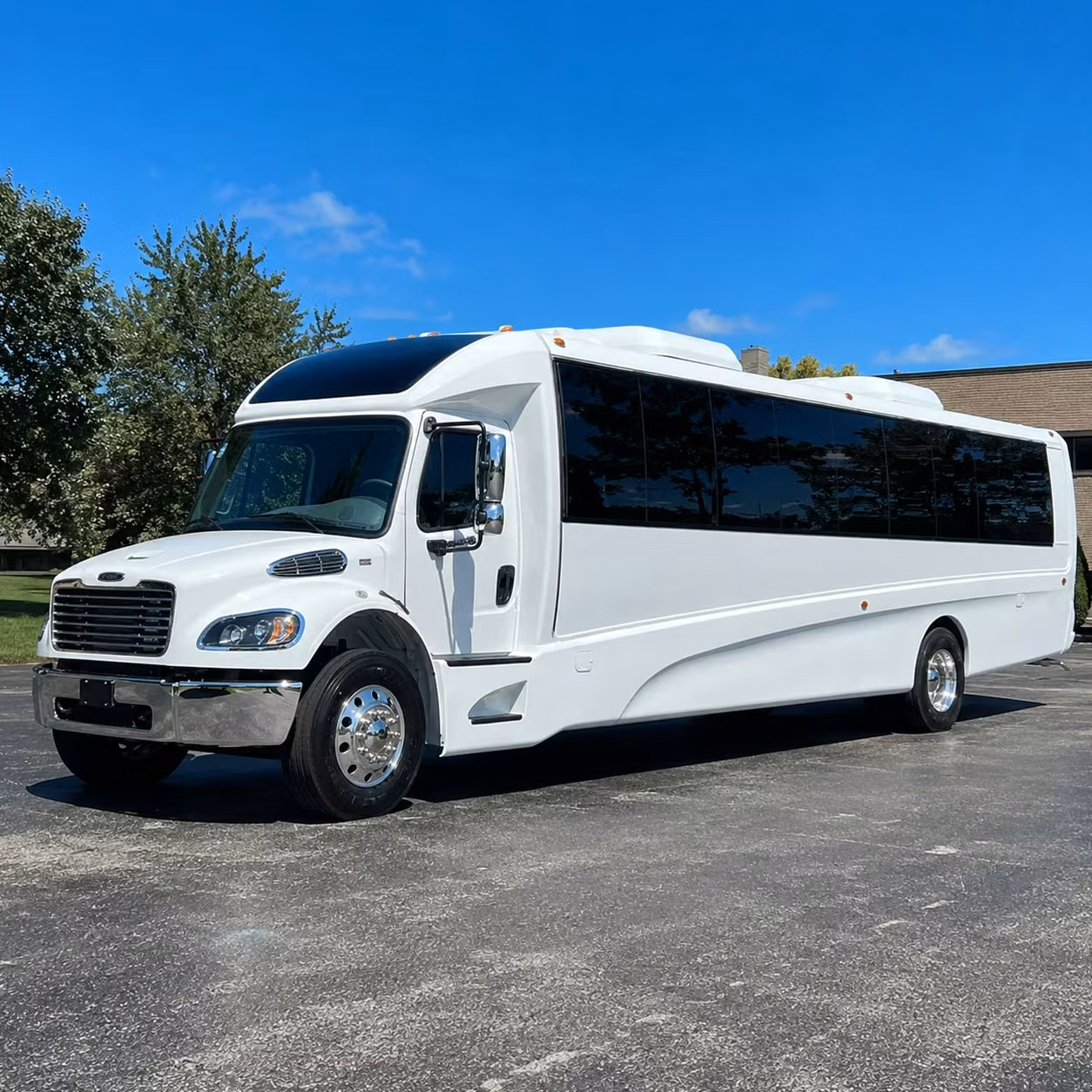 minibus rentals for smaller memphis prom groups on a budget