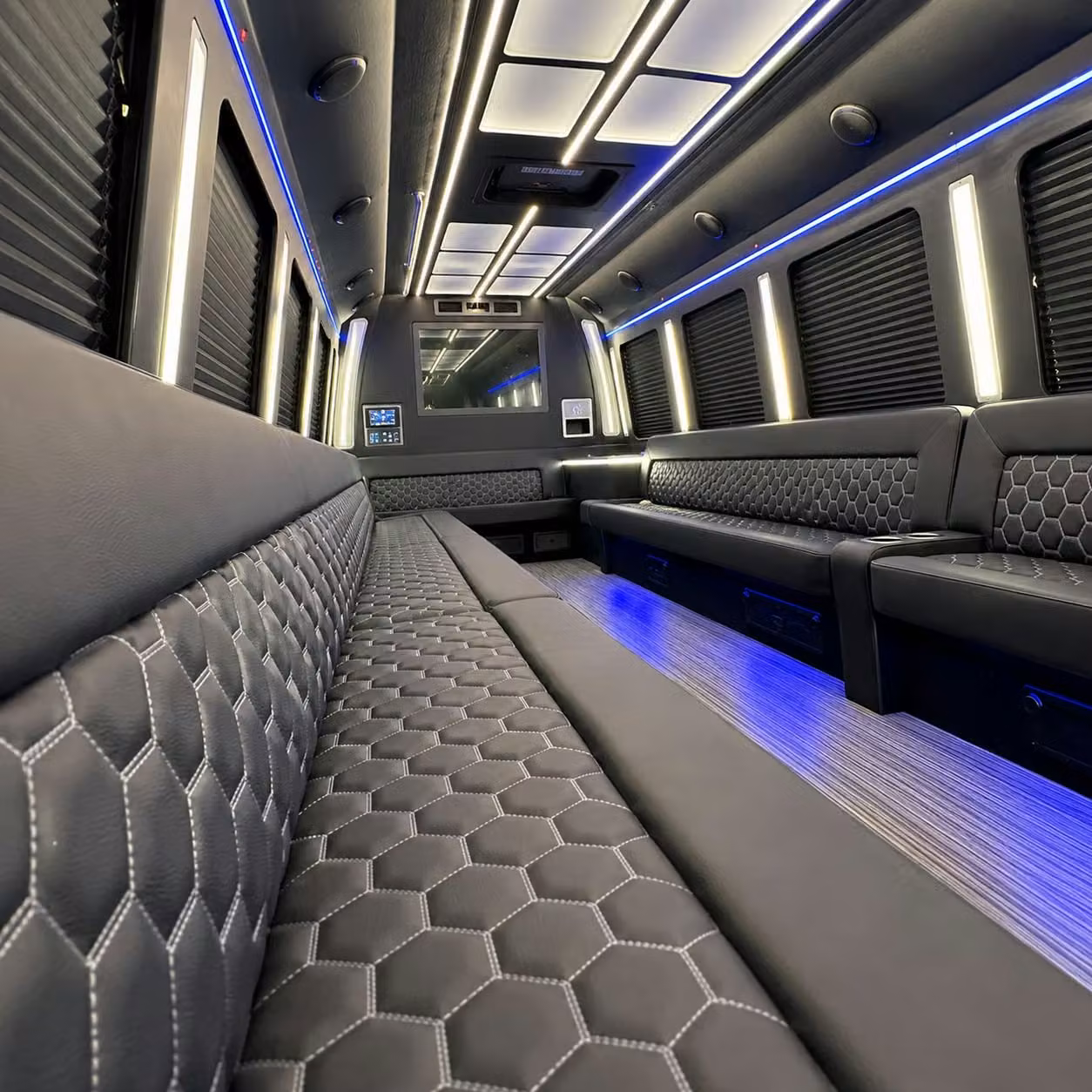 party buses for memphis prom groups who want to arrive in style
